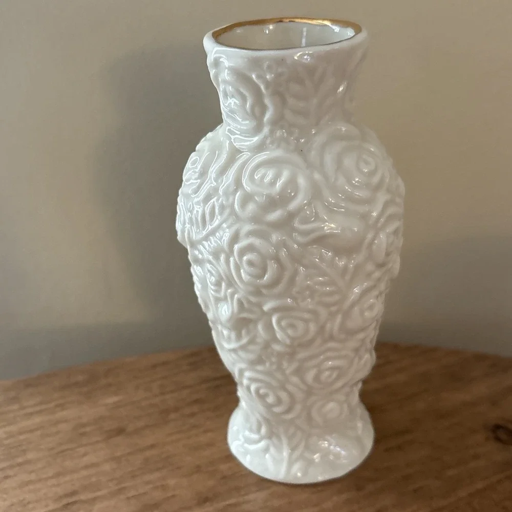 Vintage Bud Vase Porcelain Rose Embossed Gold Rim‎ International Silver Co